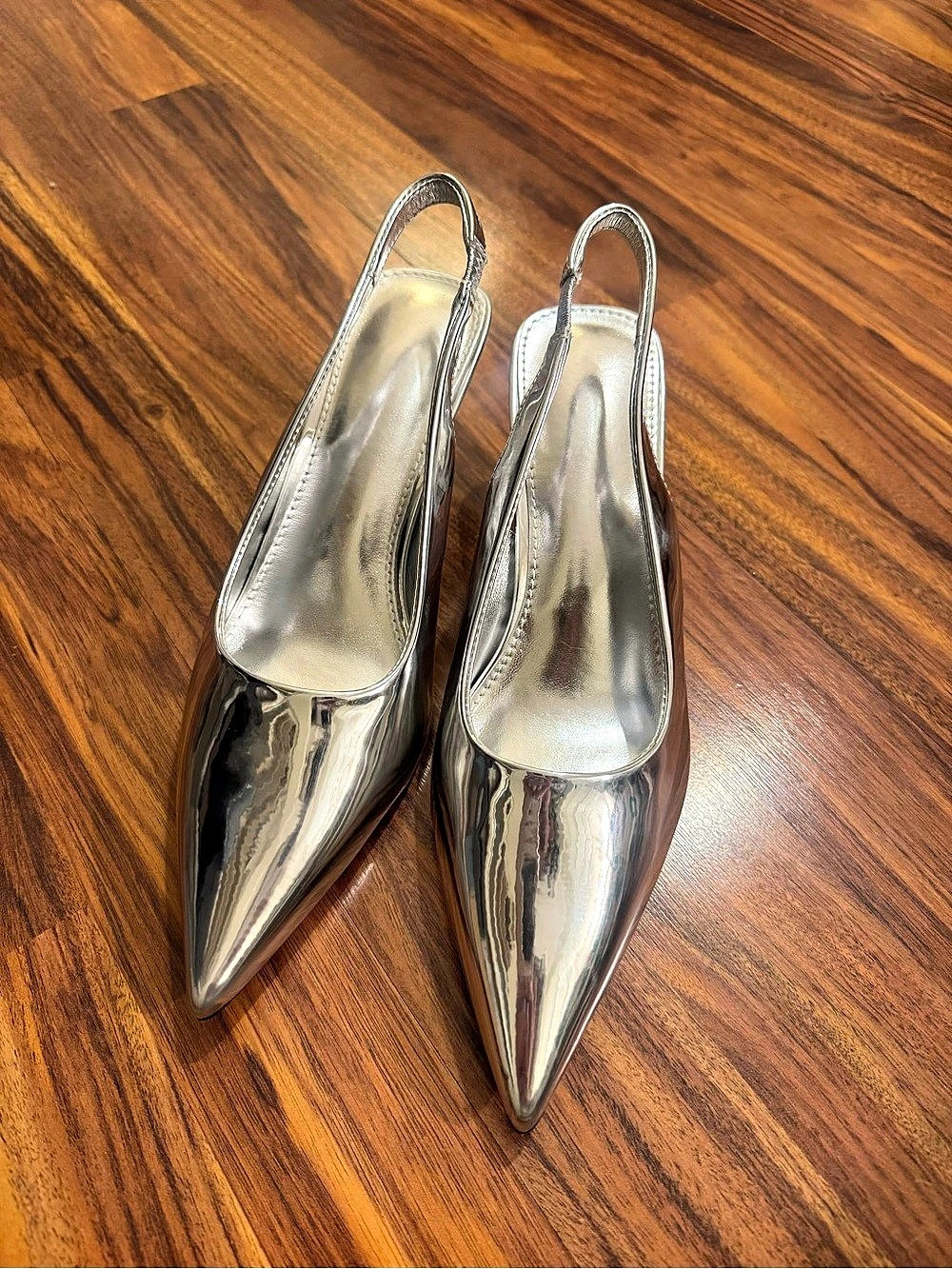 Pointed Toe Slingback Heels Silver US 7.5 Like New